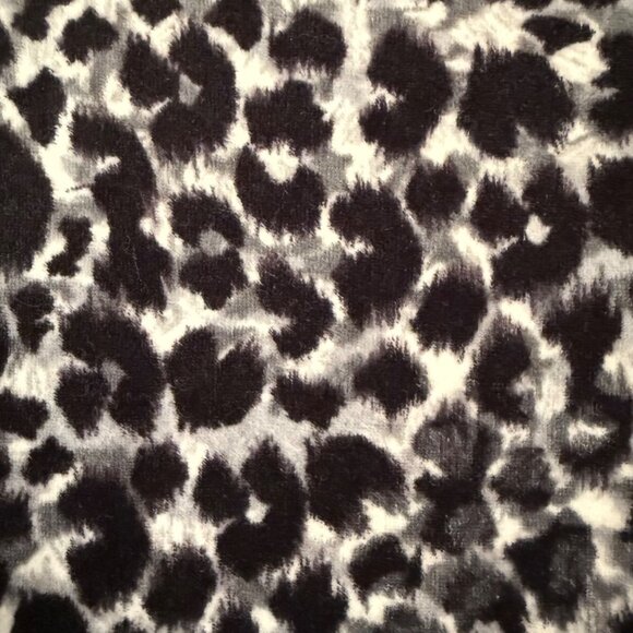 Kim Rogers Petite Sz PXL Black and White Leopard Print Zip-Up Velour Jacket - Picture 4 of 10